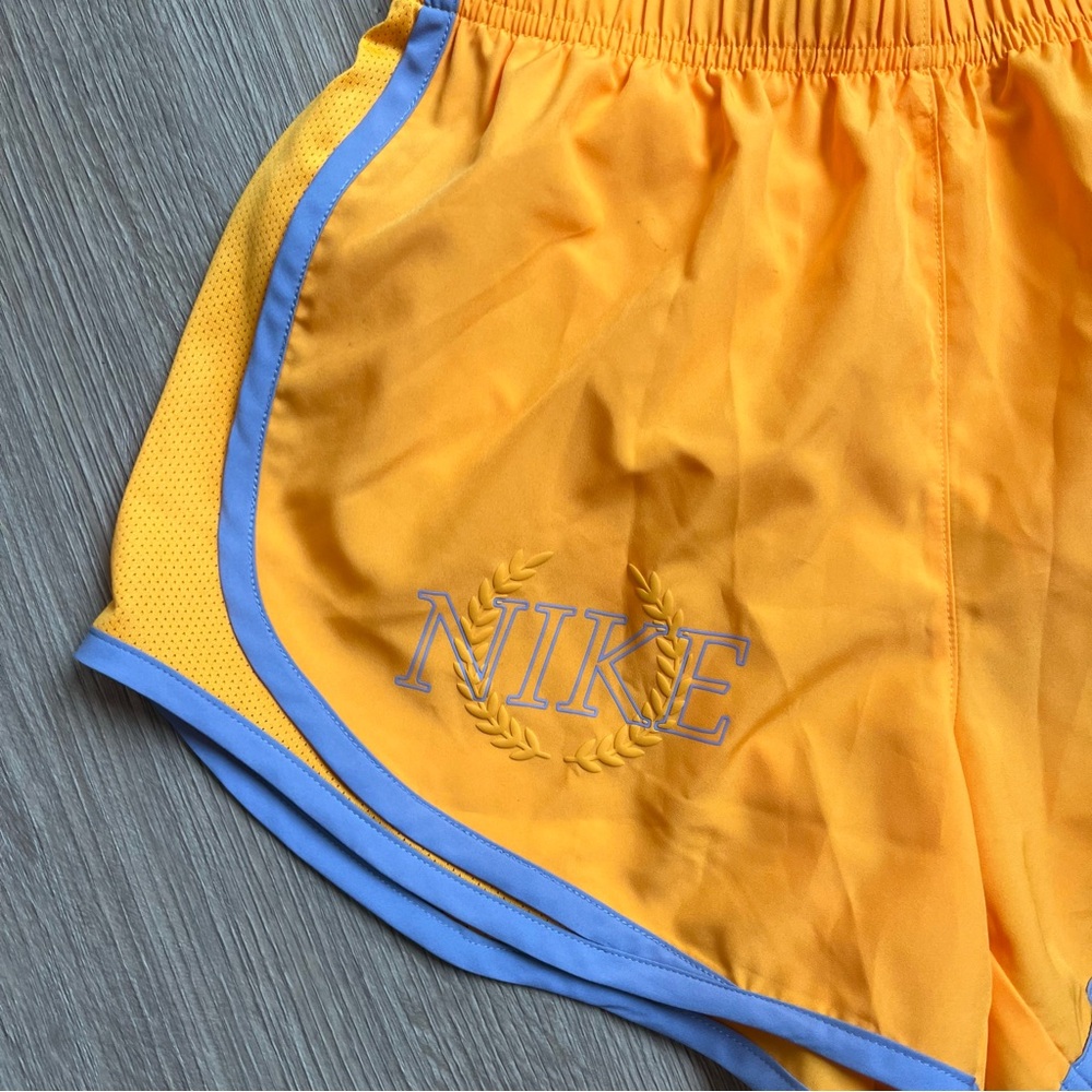 NWT Nike Dri Fit Graphic Tempo Running Shorts - Picture 2 of 6
